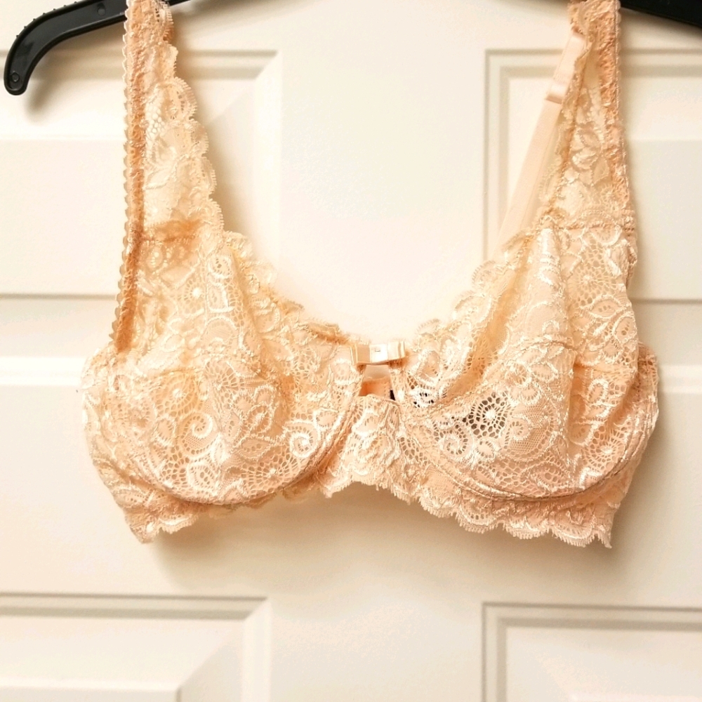 Pink Lace Bra - Picture 6 of 7